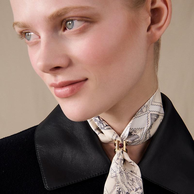 【スカーフが華やかに♪】HERMES Twilly Mini H スカーフリング Mini H Perle Twilly ring | Hermès USA